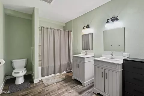 Bath - 14726 Lambert St, Williston, ND 58801 photo 5 of 6