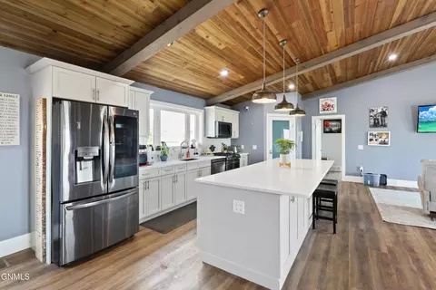 Kitchen - 14726 Lambert St, Williston, ND 58801 photo 4 of 6