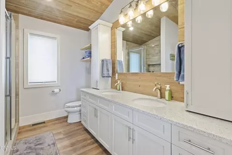 Bath - 14726 Lambert St, Williston, ND 58801 photo 1 of 6