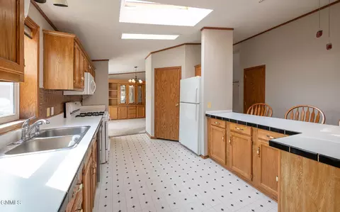 Kitchen - 4504 Camden Loop, Bismarck, ND 58503 photo 2 of 3