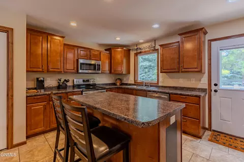 Kitchen - 2003 Broadview Ln, Bismarck, ND 58503 photo 2 of 2