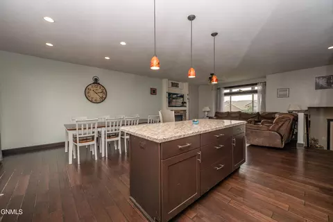 Kitchen - 1925 Canyon Dr, Dickinson, ND 58601 photo 10 of 10