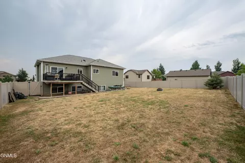 Exterior - 1925 Canyon Dr, Dickinson, ND 58601 photo 9 of 14