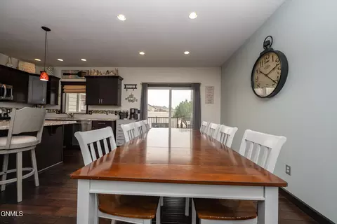 Dining - 1925 Canyon Dr, Dickinson, ND 58601 photo 2 of 3