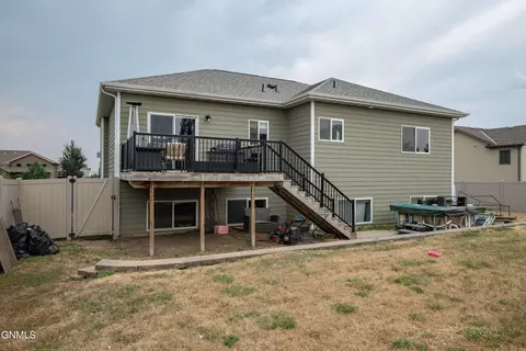 Exterior - 1925 Canyon Dr, Dickinson, ND 58601 photo 10 of 14
