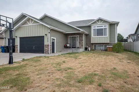 Exterior - 1925 Canyon Dr, Dickinson, ND 58601 photo 3 of 14