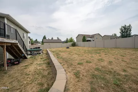 Exterior - 1925 Canyon Dr, Dickinson, ND 58601 photo 11 of 14