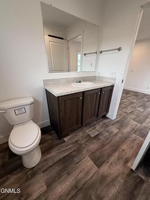 Bath - 228 D St, Dickinson, ND 58601 photo 3 of 3