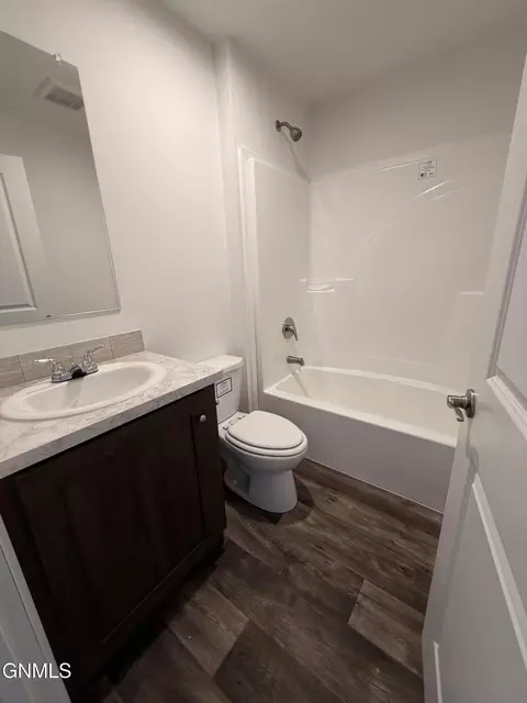 Bath - 228 D St, Dickinson, ND 58601 photo 1 of 3