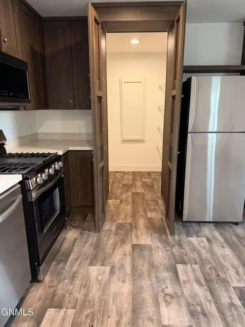 Kitchen - 228 D St, Dickinson, ND 58601 photo 2 of 6