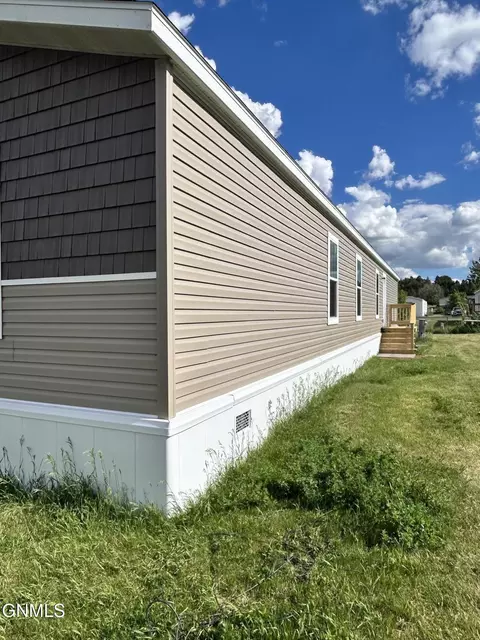 Exterior - 228 D St, Dickinson, ND 58601 photo 2 of 4