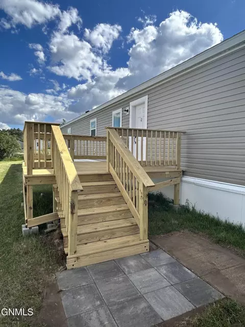 Exterior - 228 D St, Dickinson, ND 58601 photo 3 of 4