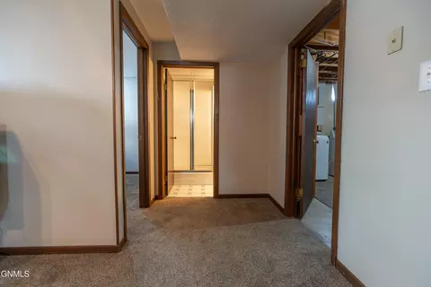 Entry Way - 856 Cherry Ave, Dickinson, ND 58601 photo 4 of 4