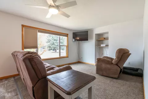 Living - 856 Cherry Ave, Dickinson, ND 58601 photo 1 of 3