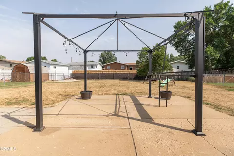 Exterior - 856 Cherry Ave, Dickinson, ND 58601 photo 1 of 6