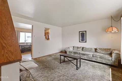 1820 30th St W, Williston, ND 58801 photo 2