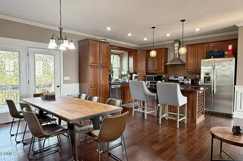 Dining - 4874 Us 85, Williston, ND 58801 photo 1 of 3