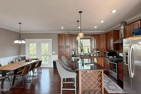Dining - 4874 Us 85, Williston, ND 58801 photo 2 of 3