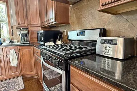 Kitchen - 4874 Us 85, Williston, ND 58801 photo 4 of 11