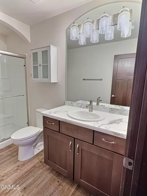 Bath - 512 Apple Ridge Rd, Menoken, ND 58558 photo 3 of 3