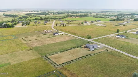 View/Area - 512 Apple Ridge Rd, Menoken, ND 58558 photo 6 of 7