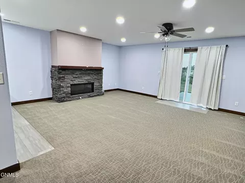 Living - 512 Apple Ridge Rd, Menoken, ND 58558 photo 4 of 6