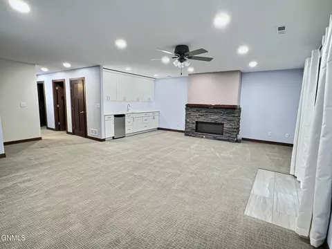 Living - 512 Apple Ridge Rd, Menoken, ND 58558 photo 5 of 6
