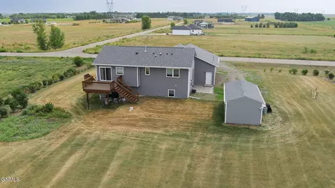View/Area - 512 Apple Ridge Rd, Menoken, ND 58558 photo 2 of 7