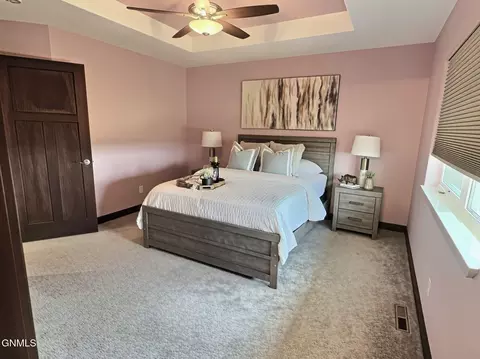Bedroom - 512 Apple Ridge Rd, Menoken, ND 58558 photo 1 of 1