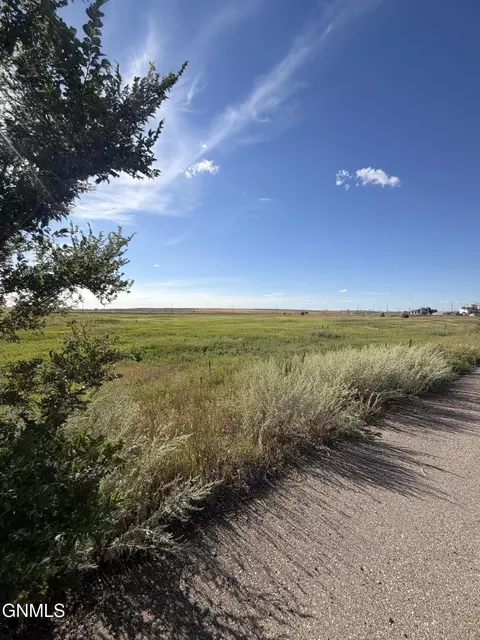 L 1, Williston, ND 58801 photo 8
