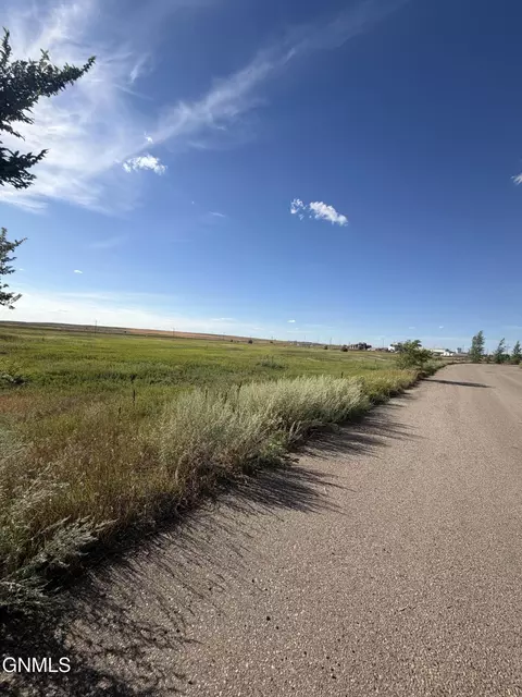 L 1, Williston, ND 58801