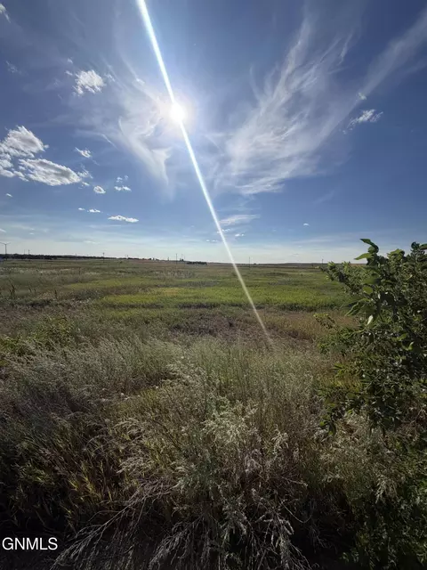 L 1, Williston, ND 58801 photo 3