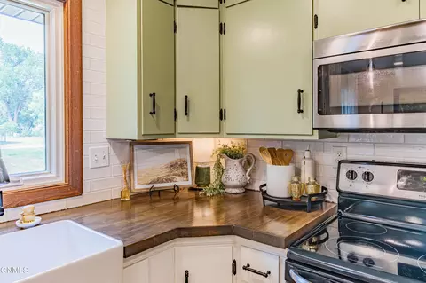 Kitchen - 215 2nd St SE, Garrison, ND 58540 photo 11 of 13