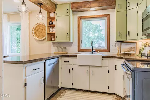 Kitchen - 215 2nd St SE, Garrison, ND 58540 photo 10 of 13