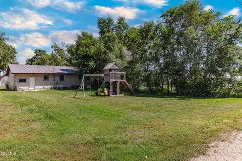Exterior - 215 2nd St SE, Garrison, ND 58540 photo 5 of 7