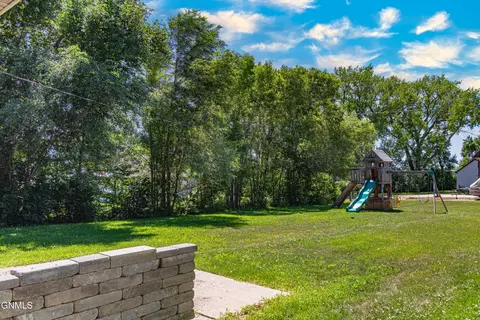 Exterior - 215 2nd St SE, Garrison, ND 58540 photo 3 of 7