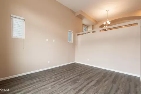 Living - 3207 Kenner Loop, Bismarck, ND 58504 photo 2 of 2