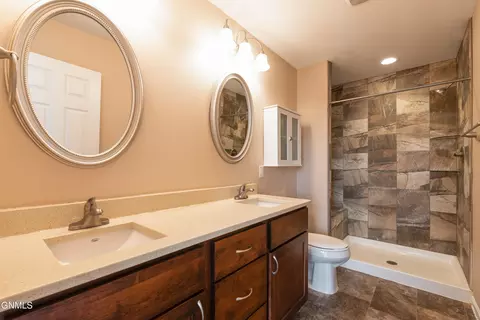 Bath - 3207 Kenner Loop, Bismarck, ND 58504 photo 1 of 3