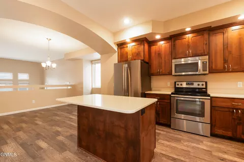 Kitchen - 3207 Kenner Loop, Bismarck, ND 58504 photo 2 of 3