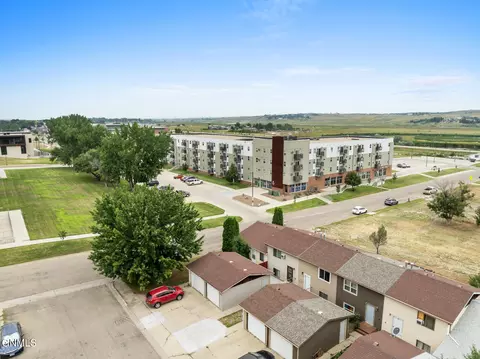 View/Area - 1216 Ridge Ct, Williston, ND 58801 photo 2 of 3