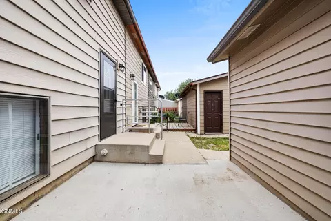 Exterior - 1216 Ridge Ct, Williston, ND 58801 photo 2 of 6