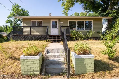 715 3rd St NE, Jamestown, ND 58401