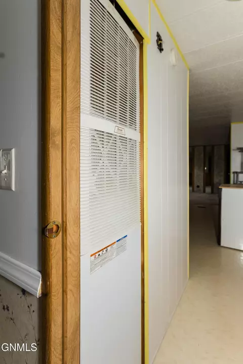 Entry Way - 1212 7th Ave SE, Mandan, ND 58554 photo 1 of 2