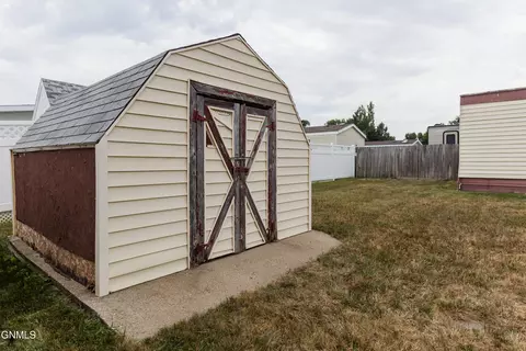 Other - 1212 7th Ave SE, Mandan, ND 58554 photo 3 of 8