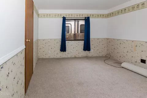 Bedroom - 1212 7th Ave SE, Mandan, ND 58554 photo 3 of 14