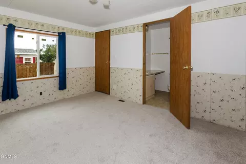 Bedroom - 1212 7th Ave SE, Mandan, ND 58554 photo 4 of 14
