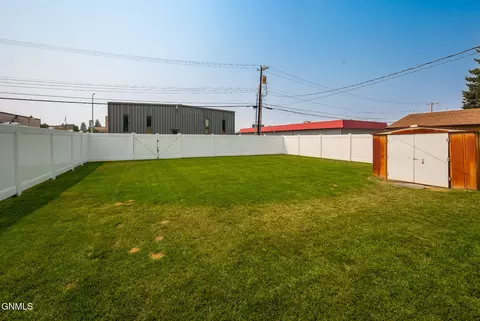 Exterior - 1507 1st Ave W, Williston, ND 58801 photo 7 of 7