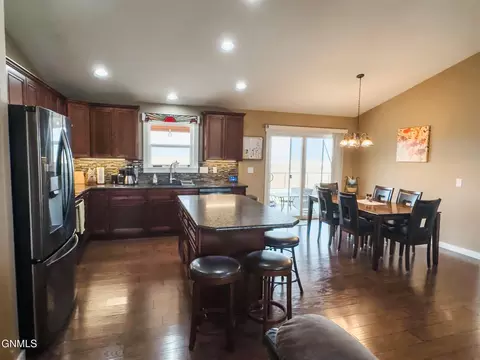 Kitchen - 14718 Lambert St, Williston, ND 58801 photo 2 of 7