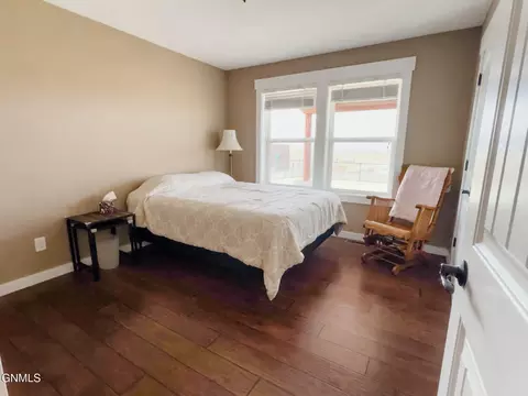 Bedroom - 14718 Lambert St, Williston, ND 58801 photo 2 of 4