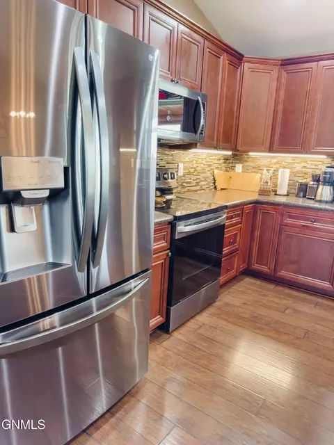 Kitchen - 14718 Lambert St, Williston, ND 58801 photo 7 of 7